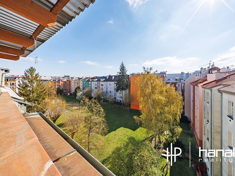 Prodej bytu 5+kk 159 m² (Podkrovní) - foto 5