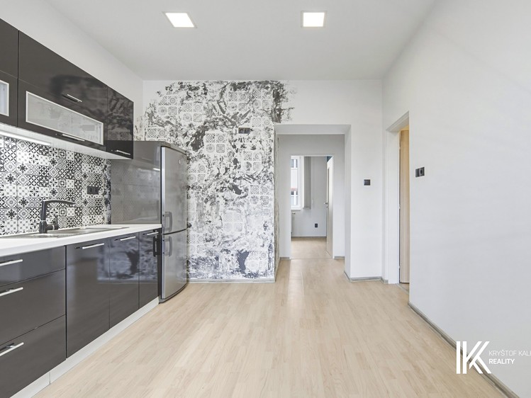Prodej bytu 2+1 70 m² (Jednopodlažní) - foto 2