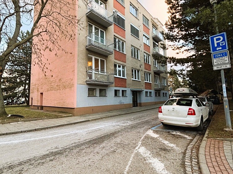 Pronájem bytu 3+1 68 m² - foto 4