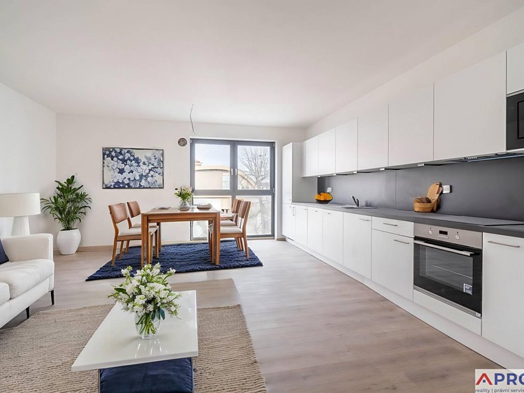 Pronájem bytu 3+kk 82 m² (Jednopodlažní) - foto 1