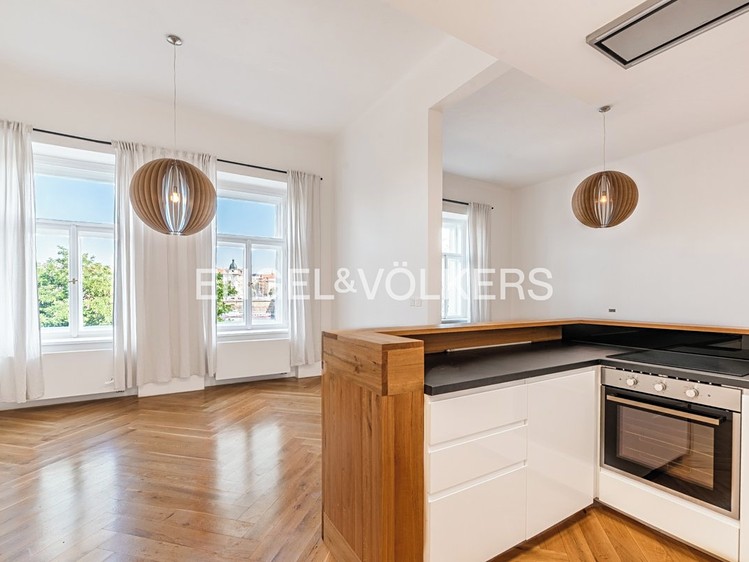 Pronájem bytu 3+kk 106 m² - foto 2