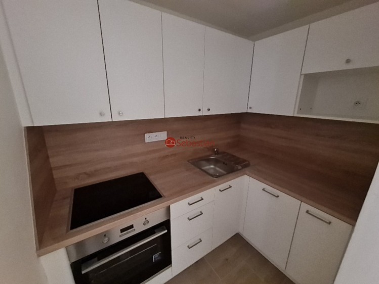 Pronájem bytu 2+1 47 m² - foto 2