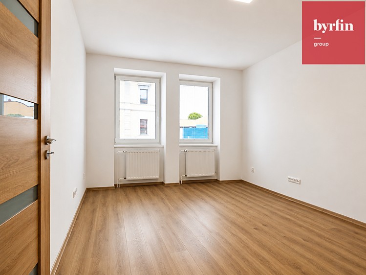 Pronájem bytu 2+1 56 m² - foto 2