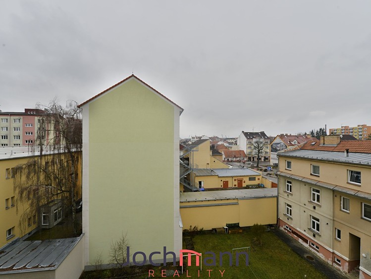 Pronájem bytu 3+kk 75 m² - foto 3