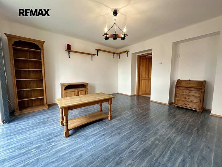Pronájem bytu 3+1 75 m² - foto 1