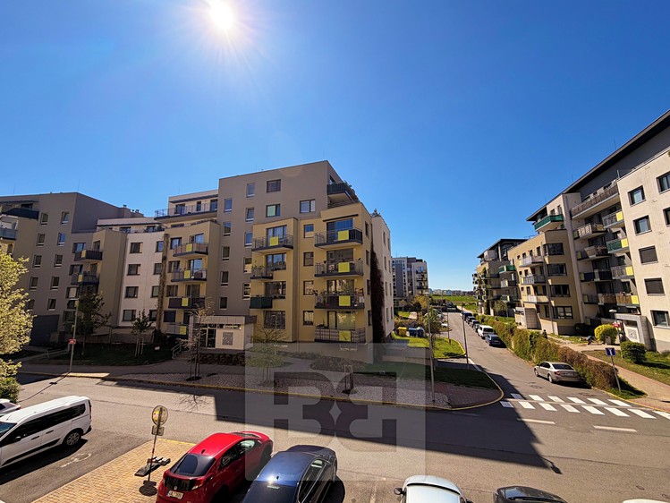 Pronájem bytu 3+1 78 m² - foto 1