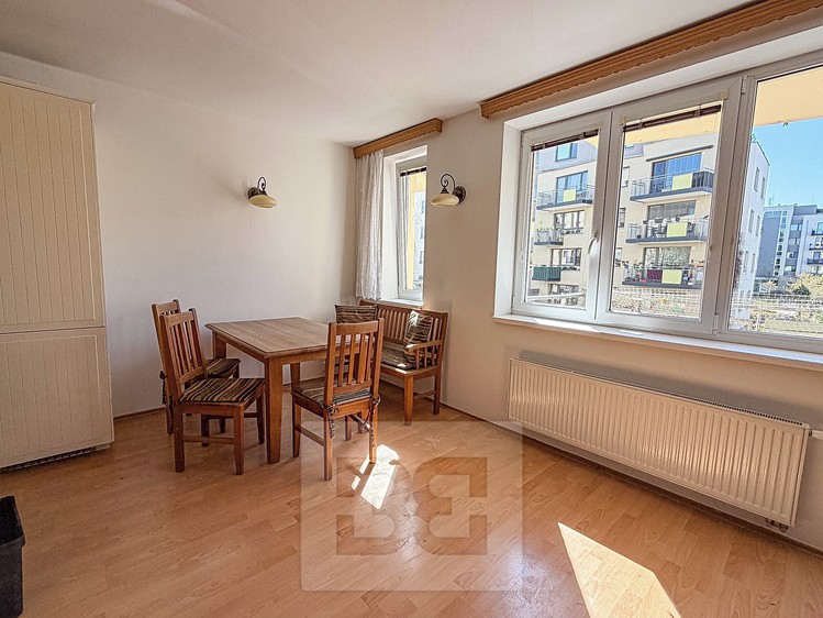 Pronájem bytu 3+1 78 m² - foto 3
