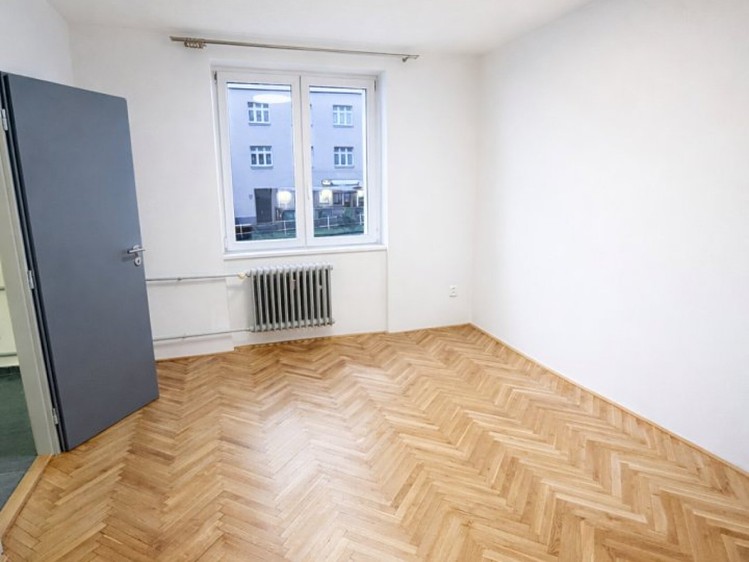 Pronájem bytu 2+1 54 m² - foto 3