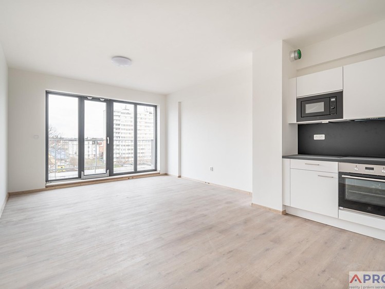 Pronájem bytu 3+kk 81 m² (Jednopodlažní) - foto 1