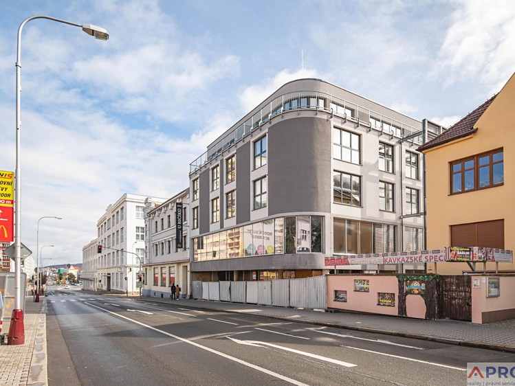 Pronájem bytu 3+kk 81 m² (Jednopodlažní) - foto 8