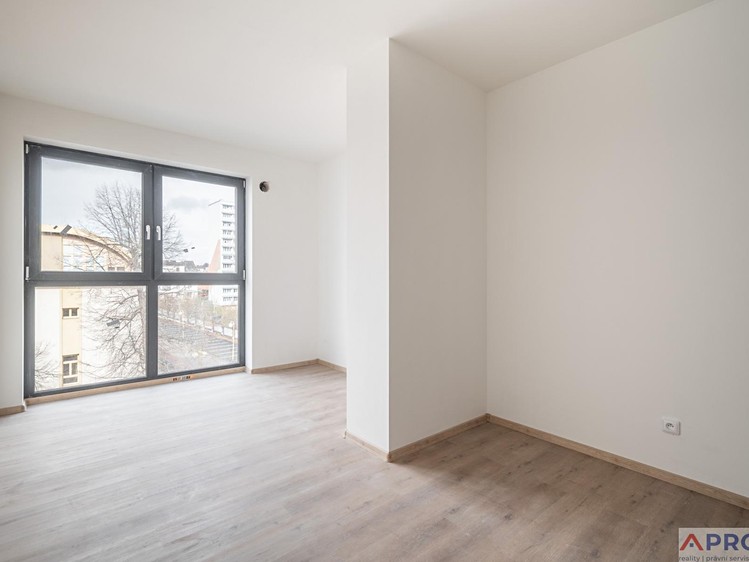 Pronájem bytu 3+kk 81 m² (Jednopodlažní) - foto 4