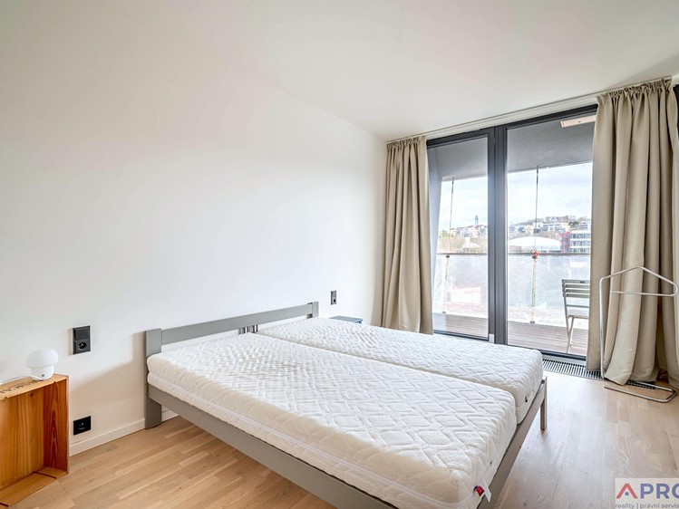 Pronájem bytu 2+kk 57 m² (Jednopodlažní) - foto 5