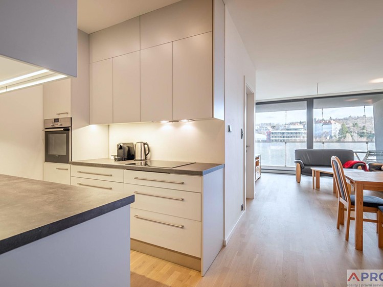 Pronájem bytu 2+kk 57 m² (Jednopodlažní) - foto 3
