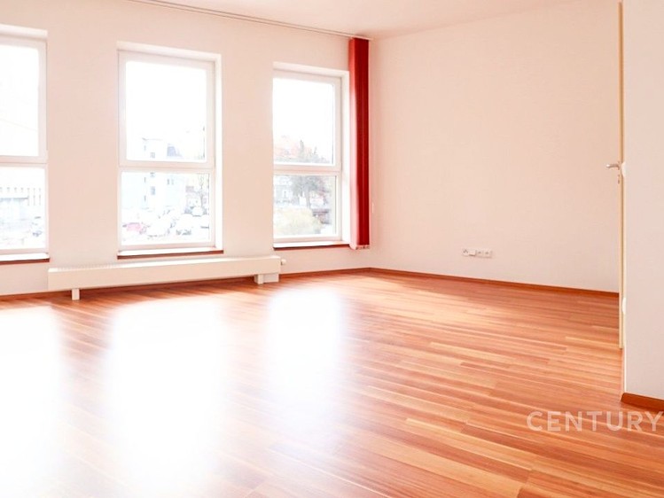 Pronájem bytu 2+kk 85 m² - foto 4
