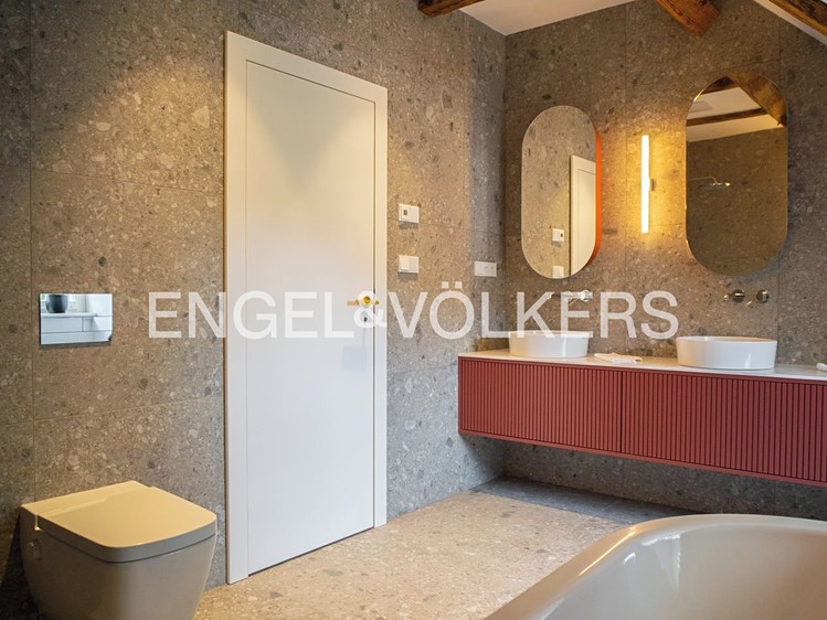 Pronájem bytu 2+kk 72 m² (Podkrovní) - foto 7