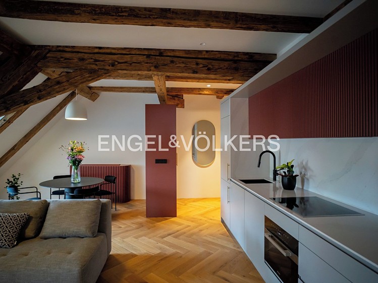 Pronájem bytu 2+kk 72 m² (Podkrovní) - foto 2