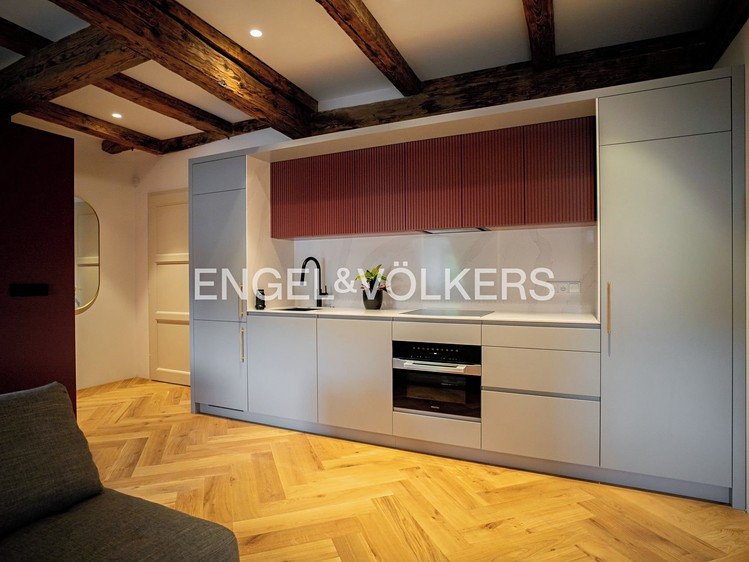 Pronájem bytu 2+kk 72 m² (Podkrovní) - foto 4