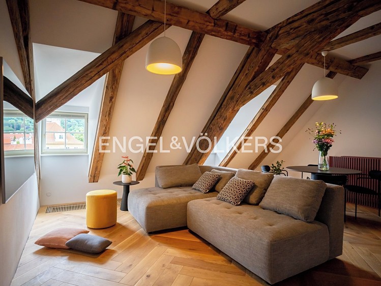 Pronájem bytu 2+kk 72 m² (Podkrovní) - foto 3
