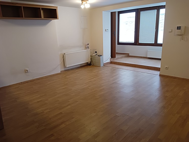 Pronájem bytu 2+kk 57 m² (Jednopodlažní) - foto 3