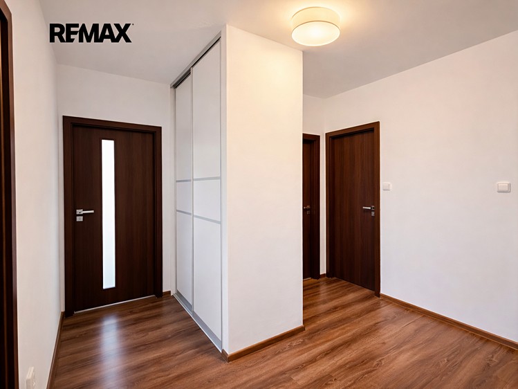 Pronájem bytu 3+1 73 m² (Jednopodlažní) - foto 4