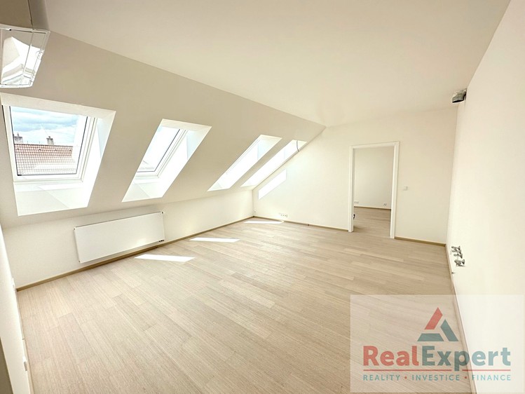 Pronájem bytu 2+kk 52 m² - foto 4