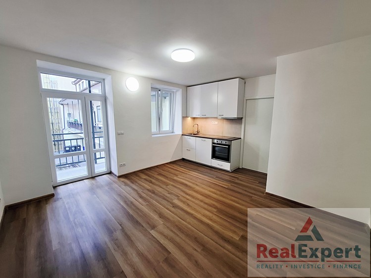 Pronájem bytu 1+kk 30 m² - foto 1