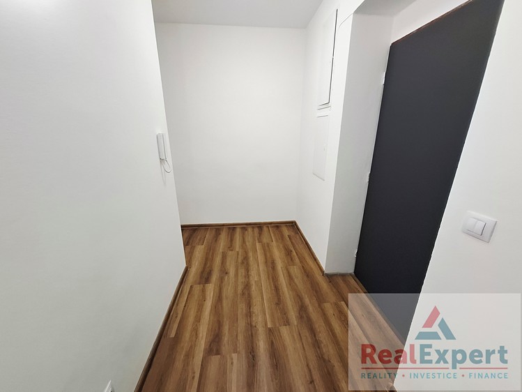 Pronájem bytu 2+kk 42 m² (Jednopodlažní) - foto 8