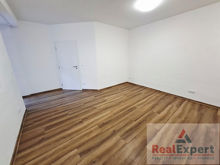 Pronájem bytu 2+kk 42 m² (Jednopodlažní) - foto 4