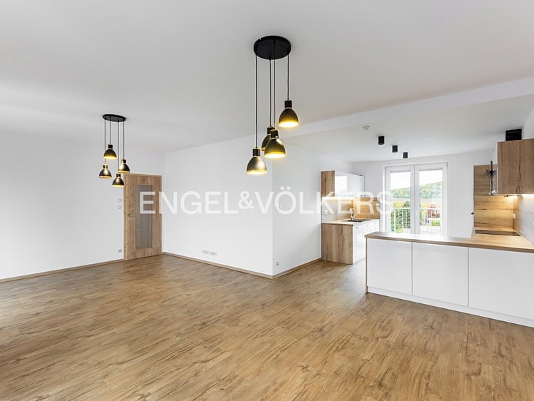 Pronájem bytu 3+kk 97 m² - foto 1