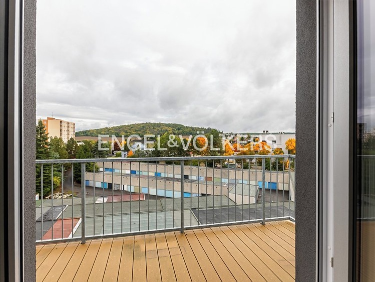 Pronájem bytu 3+kk 97 m² - foto 3