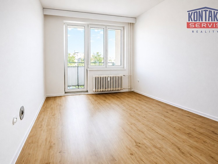 Pronájem bytu 3+1 78 m² - foto 3