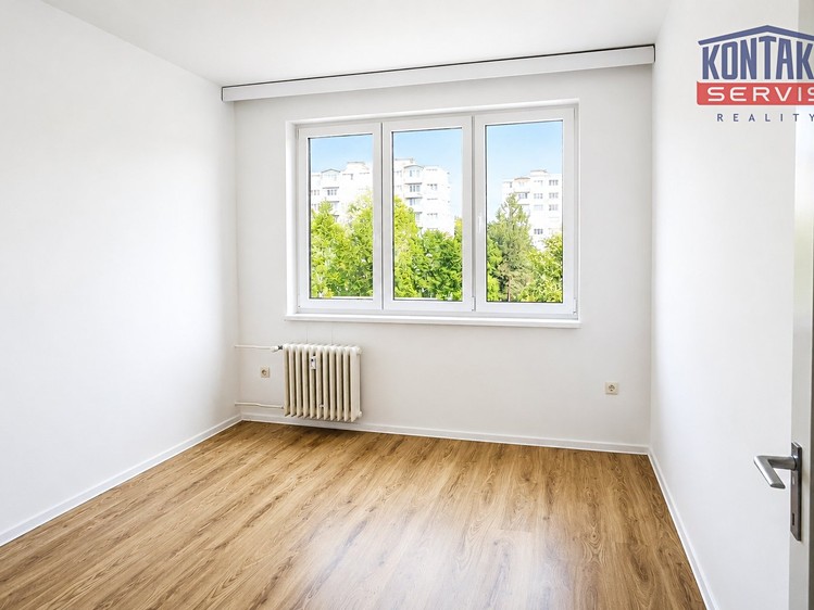 Pronájem bytu 3+1 78 m² - foto 6