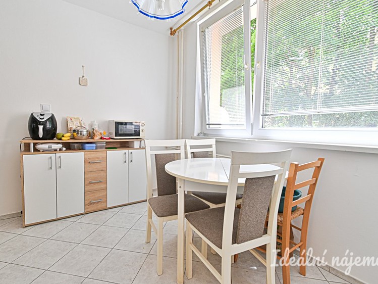 Pronájem bytu 3+1 80 m² - foto 6