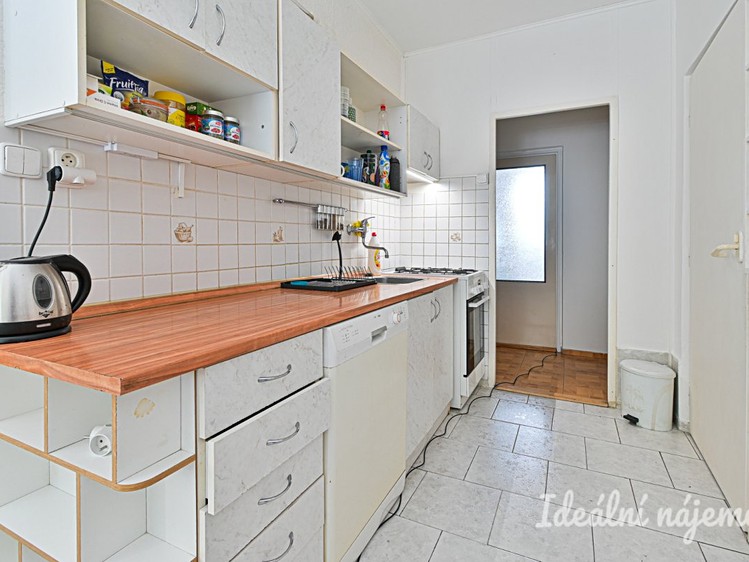 Pronájem bytu 3+1 80 m² - foto 2