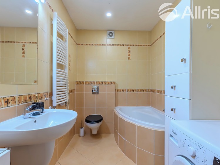 Pronájem bytu 2+kk 63 m² (Jednopodlažní) - foto 8