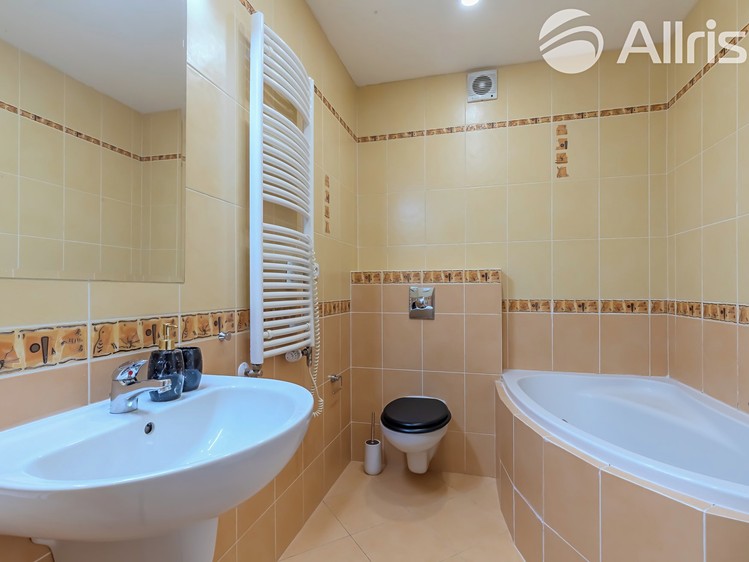 Pronájem bytu 2+kk 63 m² (Jednopodlažní) - foto 7