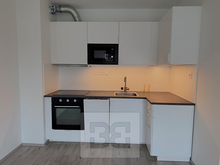 Pronájem bytu 2+kk 56 m² - foto 2