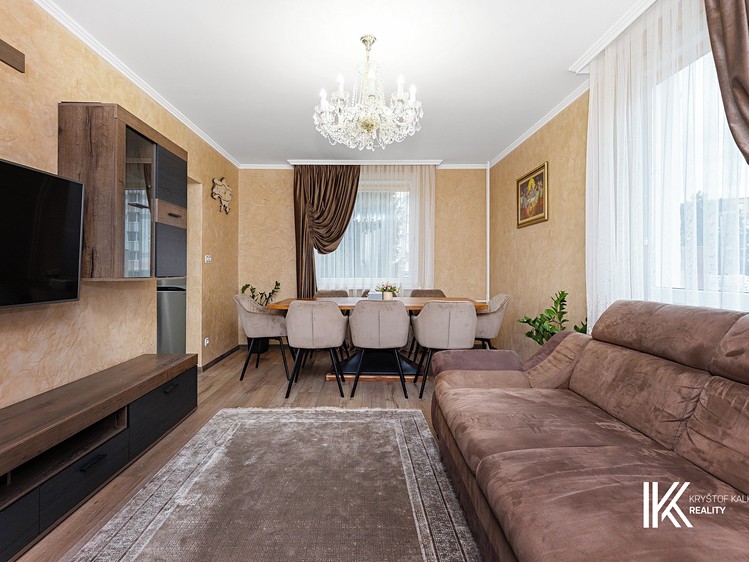 Pronájem bytu 4+1 87 m² (Jednopodlažní) - foto 1