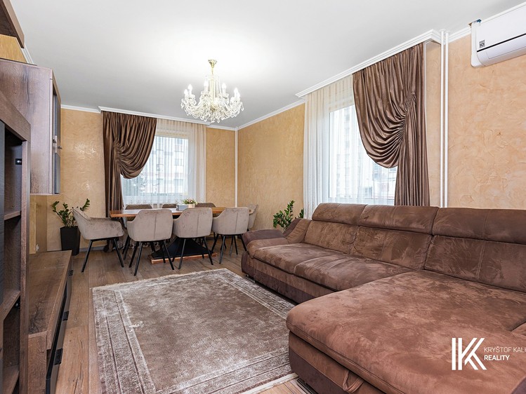 Pronájem bytu 4+1 87 m² (Jednopodlažní) - foto 3