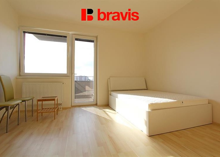 Pronájem bytu 1+kk 28 m² - foto 4