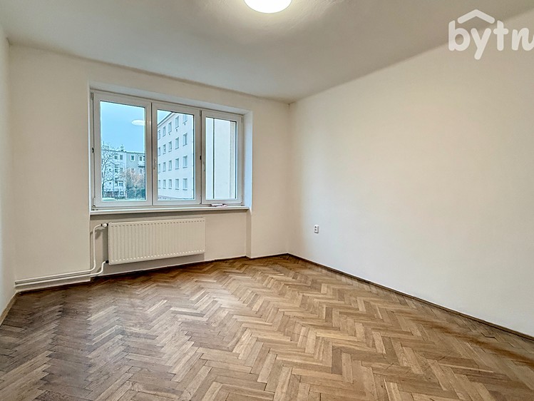 Pronájem bytu 2+1 51 m² - foto 8
