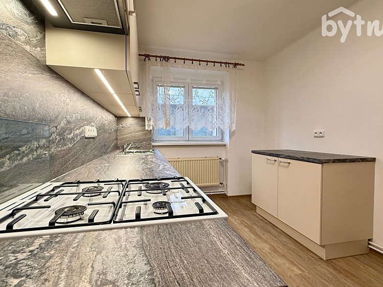Pronájem bytu 2+1 51 m² - foto 5