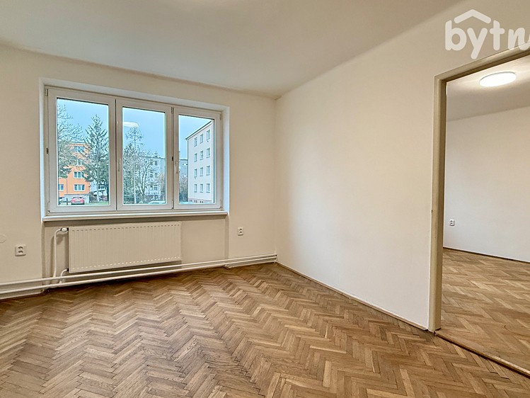 Pronájem bytu 2+1 51 m² - foto 6