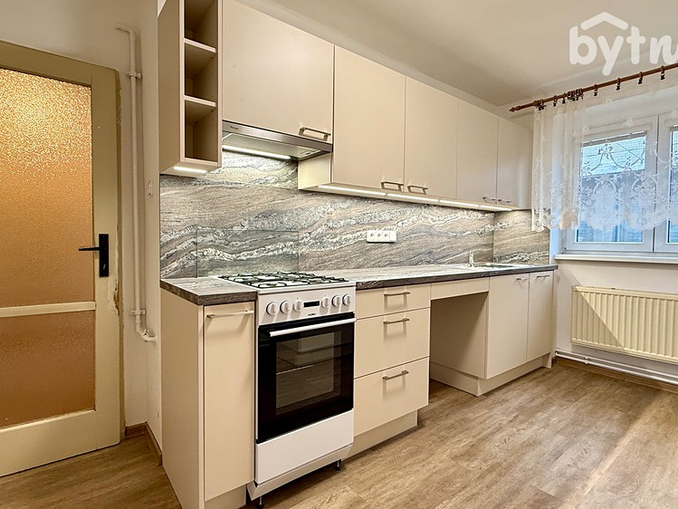 Pronájem bytu 2+1 51 m² - foto 3