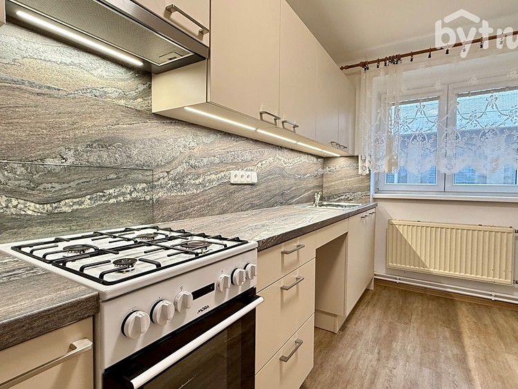 Pronájem bytu 2+1 51 m² - foto 1