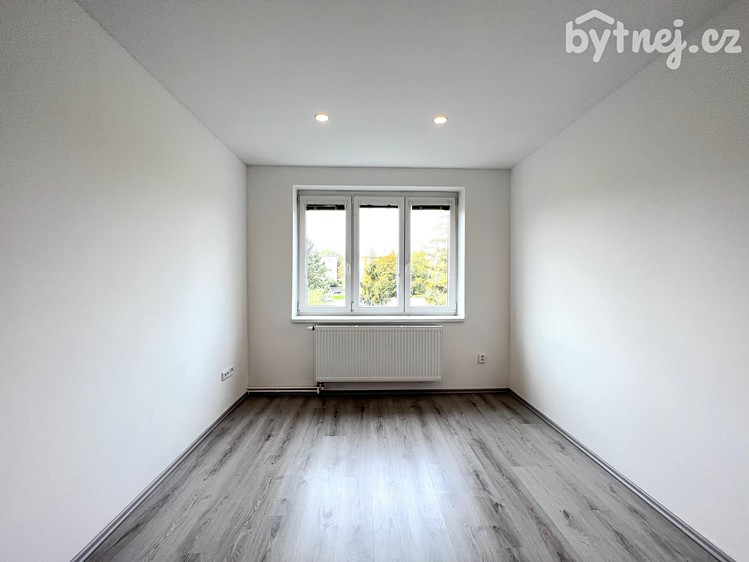 Pronájem bytu 2+kk 41 m² - foto 2