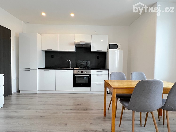 Pronájem bytu 2+kk 41 m² - foto 1