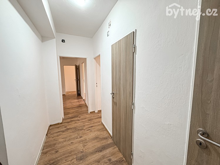 Pronájem bytu 3+1 64 m² - foto 5