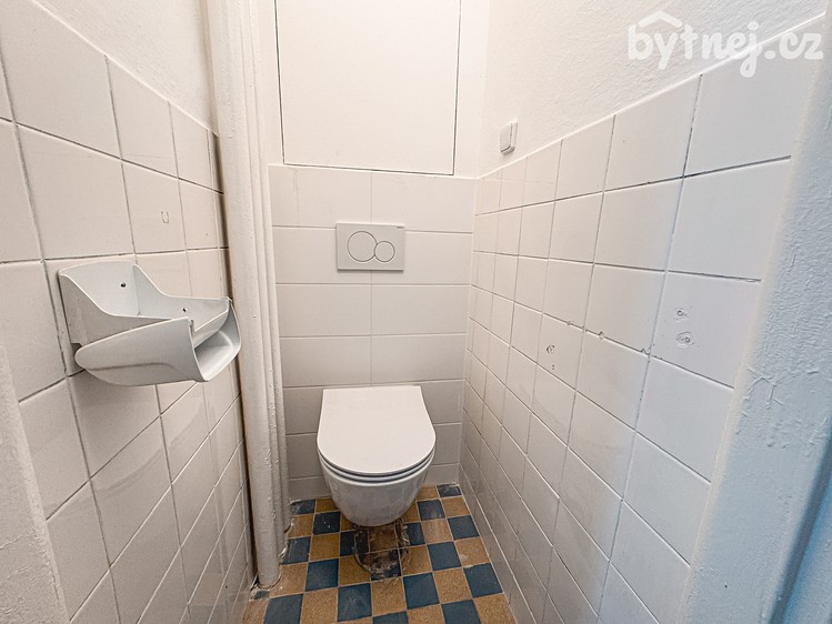 Pronájem bytu 3+1 64 m² - foto 7