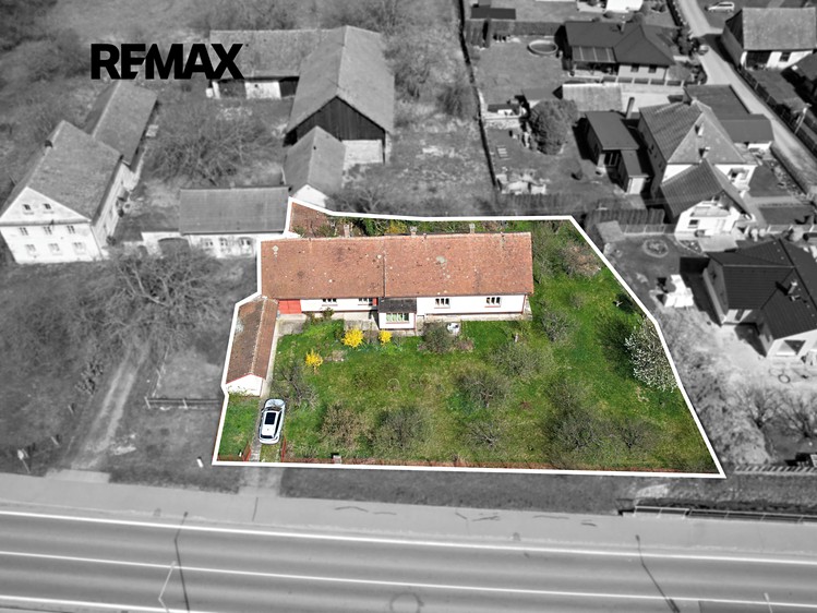 Prodej rodinného domu 153 m², pozemek 1 406 m² - foto 1
